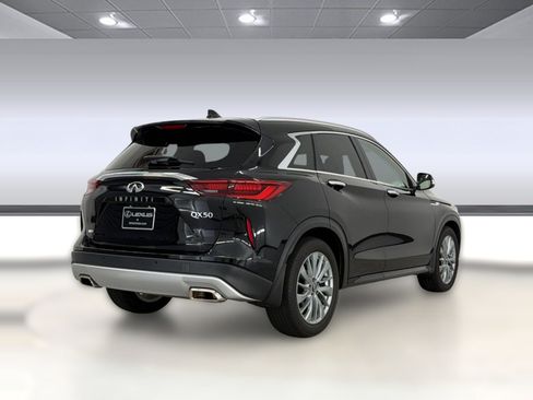 Used 2023 INFINITI QX50 Luxe AWD/4WD image 9