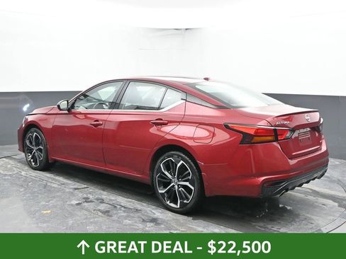 Used 2024 Nissan Altima 2.5 SR w/ SR Premium Package image 10