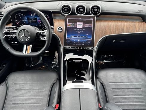 Used 2024 Mercedes-Benz GLC 300 4MATIC image 28