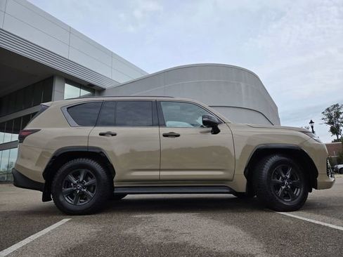 Used 2025 Lexus LX 700h Overtrail AWD/4WD image 28