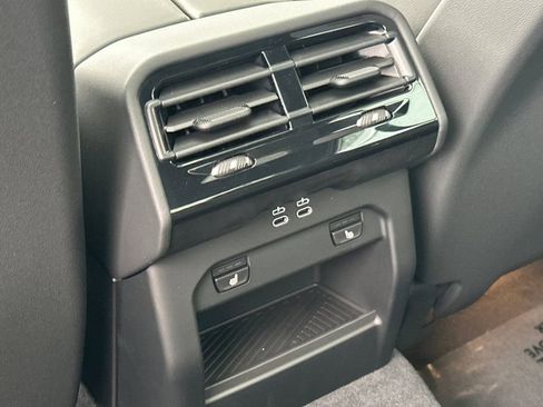 New 2026 BMW i5 eDrive40 w/ M Sport Package image 11