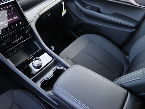 New 2025 Jeep Grand Cherokee L Laredo image 26