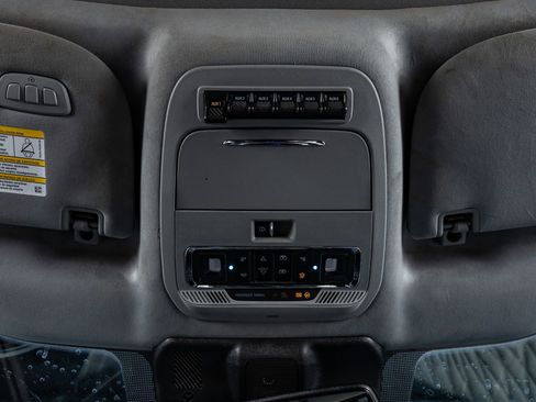 Used 2024 Ford F450 Limited w/ FX4 Off-Road Package AWD/4WD image 29