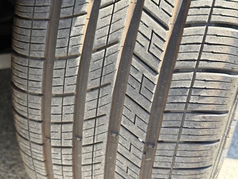 Used 2025 Porsche Macan Turbo Electric image 19