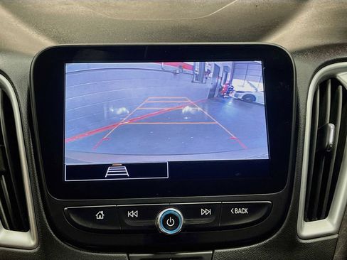 Used 2022 Chevrolet Malibu LS FWD image 14