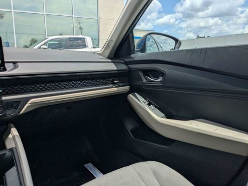 Used 2023 Honda Accord EX image 15