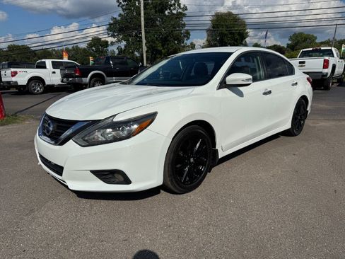 Used 2018 Nissan Altima 2.5 SL FWD image 1