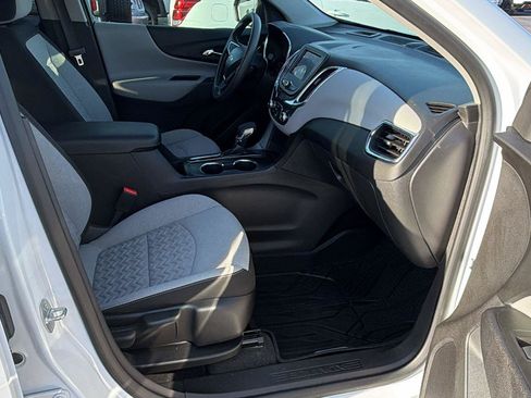 Used 2024 Chevrolet Equinox LS w/ LS Convenience Package FWD image 18