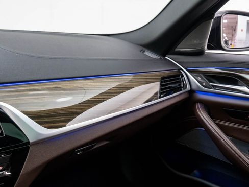 Used 2018 BMW 540i xDrive image 26