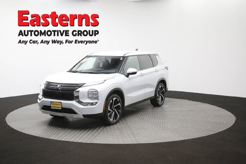 Used 2024 Mitsubishi Outlander SE AWD/4WD image 57
