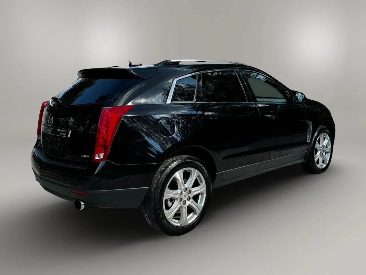 Used 2016 Cadillac SRX Performance w/ Driver Awareness Package FWD image 9