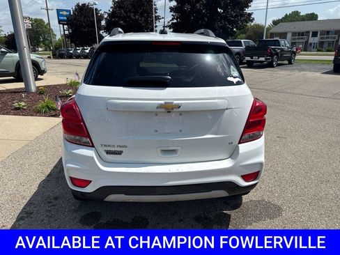 Used 2020 Chevrolet Trax LT w/ LT Convenience Package AWD/4WD image 4