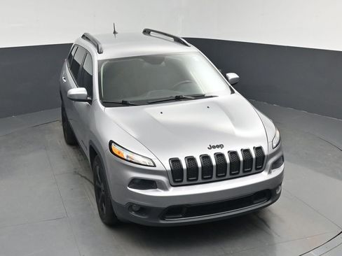 Used 2016 Jeep Cherokee Latitude AWD/4WD image 26