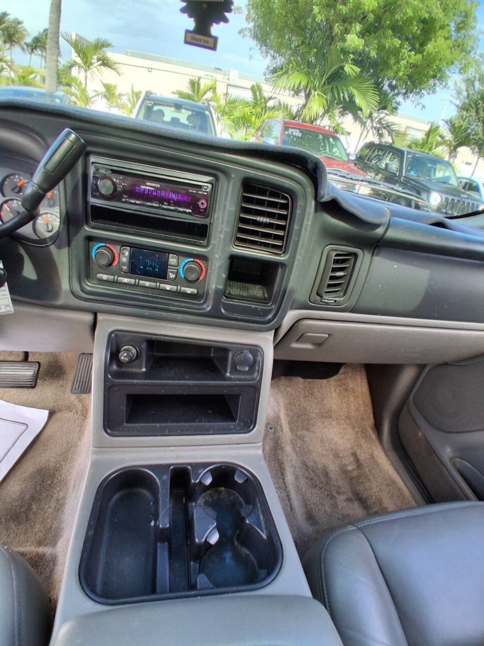 Used 2003 Chevrolet Suburban Z71 AWD/4WD image 15