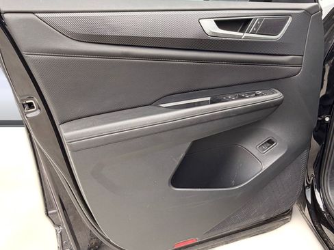 Used 2024 Volkswagen Atlas Cross Sport SEL R-Line image 21