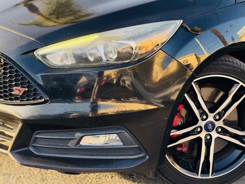 Used 2017 Ford Focus ST w/ Equipment Group 401A image 14