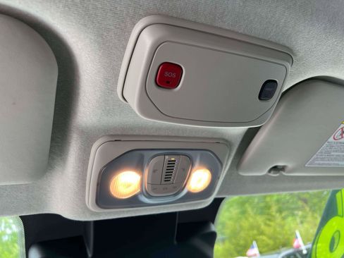 Used 2026 RAM ProMaster 2500 w/ Convenience Group FWD image 9