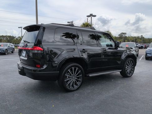 Used 2024 Lexus GX 550 w/ Accessory Package (Z1) AWD/4WD image 4