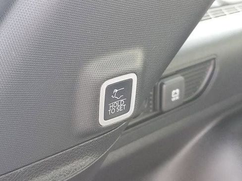 New 2026 Jeep Grand Cherokee Limited AWD/4WD image 9