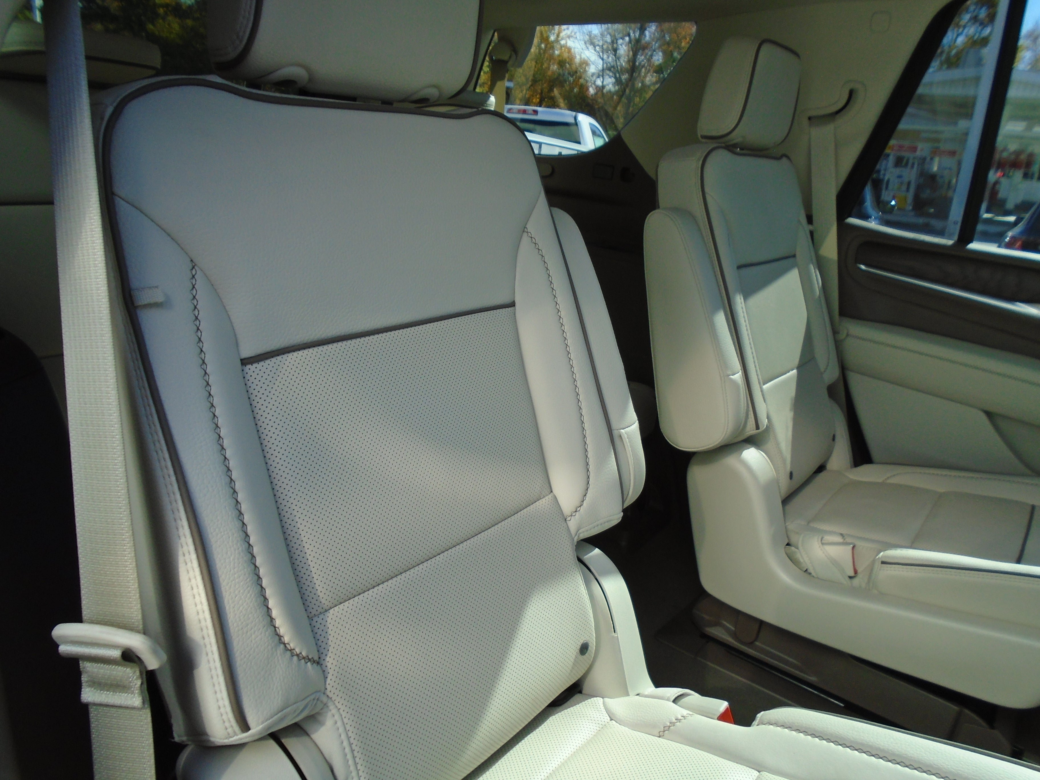 Used 2023 GMC Yukon Denali AWD/4WD image 37
