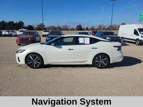 Used 2023 Nissan Maxima SV w/ Floor Mat Group image 3