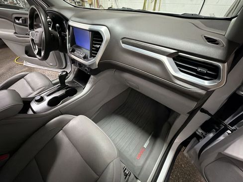 Used 2019 GMC Acadia SLT image 27