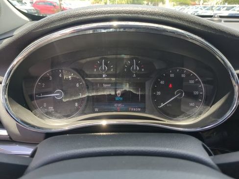 Used 2022 Buick Encore Preferred w/ Safety Package AWD/4WD image 31