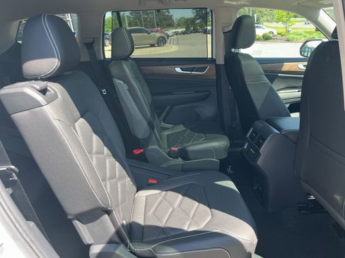 New 2026 Volkswagen Atlas SE FWD image 32