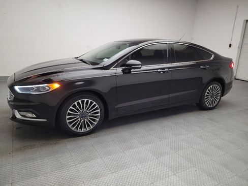 Used 2017 Ford Fusion SE w/ Fusion SE Technology Package image 2