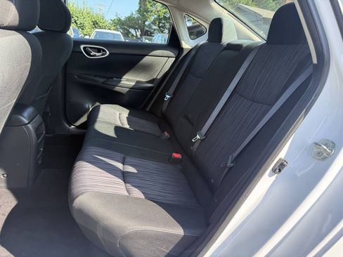Used 2019 Nissan Sentra SV FWD image 11