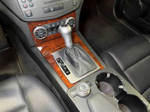 Used 2011 Mercedes-Benz C 300 4MATIC Sedan image 31