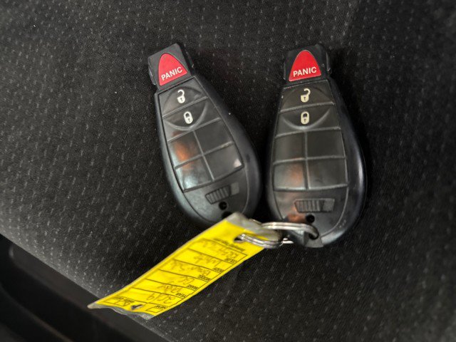 Used 2019 Dodge Grand Caravan SE FWD image 35