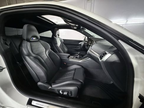 Used 2022 BMW M4 Coupe w/ Executive Package image 25