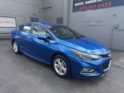Used 2016 Chevrolet Cruze LT w/ Convenience Package FWD image 1