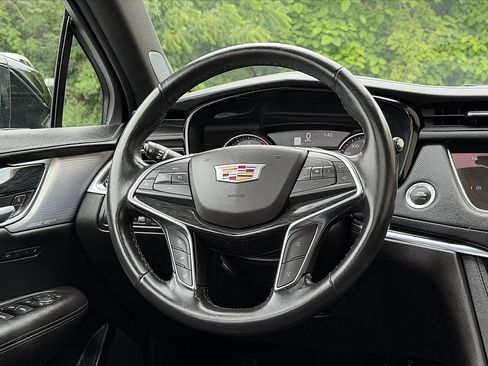 Used 2023 Cadillac XT5 Premium Luxury w/ LPO, Floor Liner Package AWD/4WD image 8