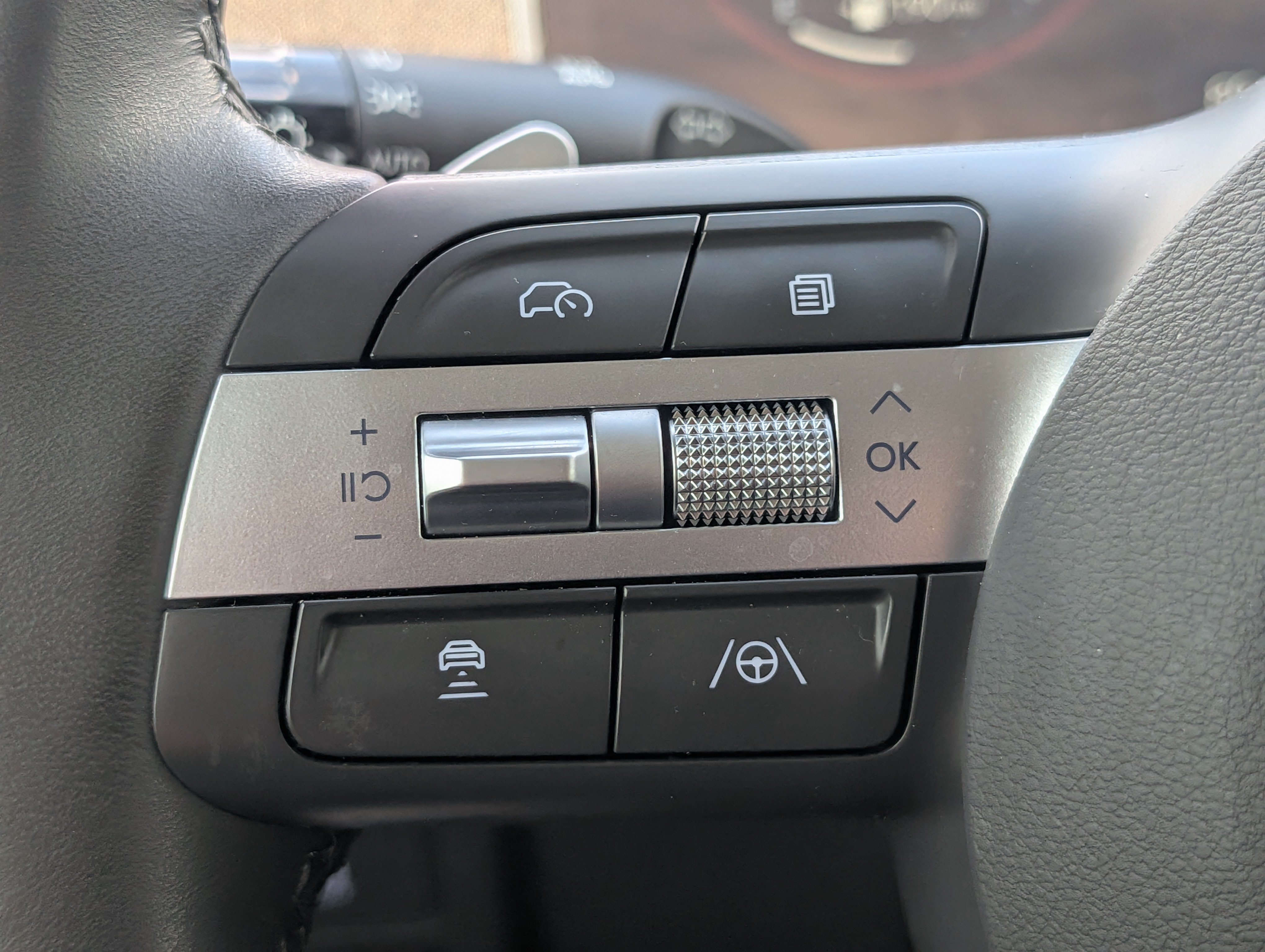 Used 2025 Hyundai Sonata SEL FWD image 25