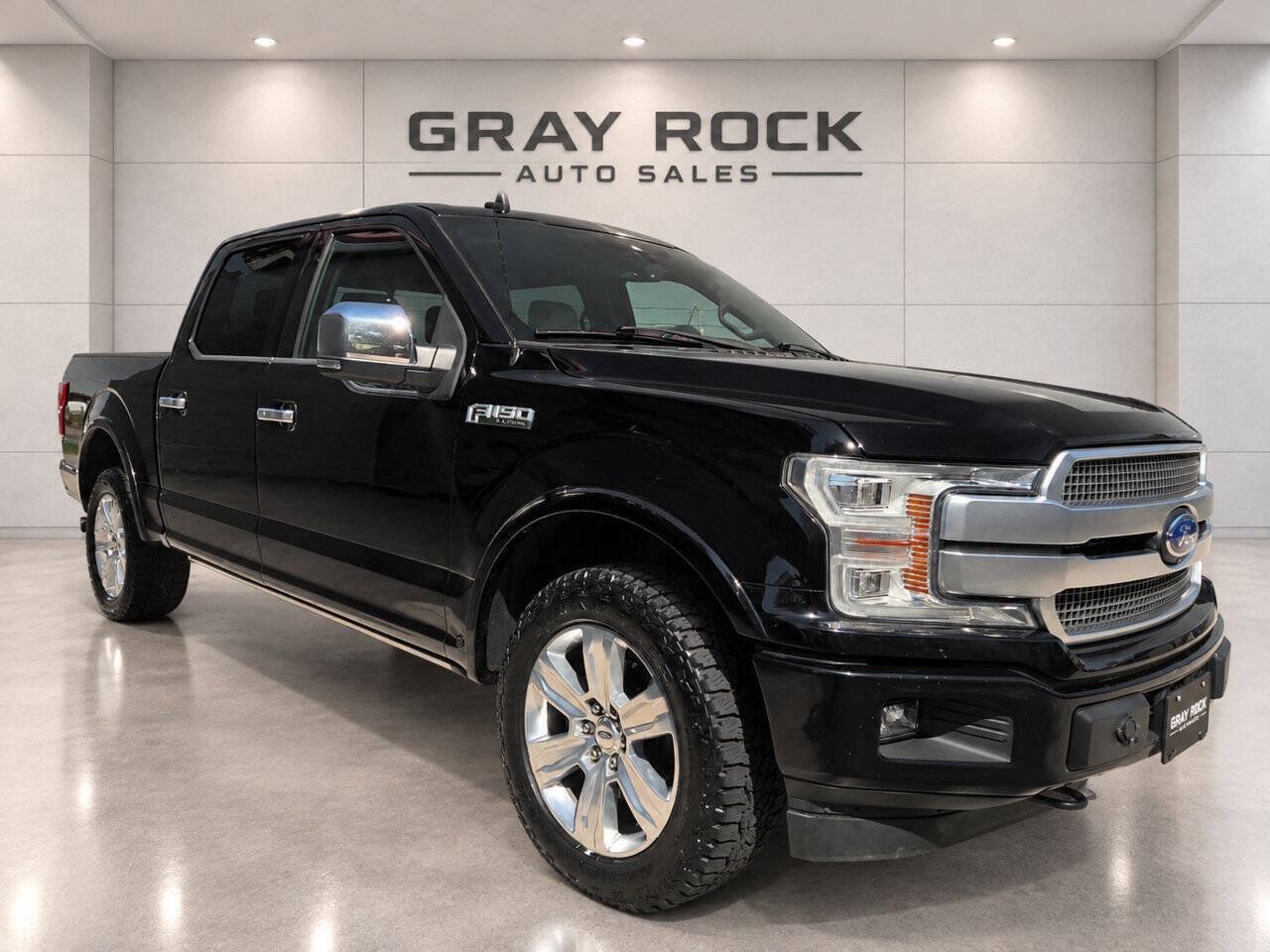 Used 2018 Ford F150 Platinum w/ Equipment Group 701A Luxury AWD/4WD image 4