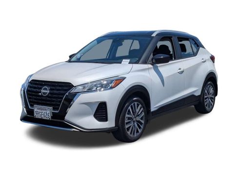 Used 2024 Nissan Kicks SV FWD image 1