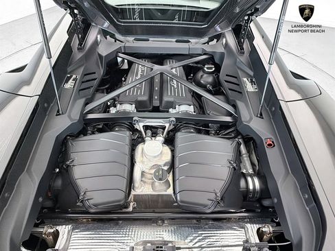 Used 2024 Lamborghini Huracan Tecnica RWD image 22