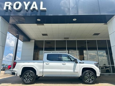 Used 2026 GMC Sierra 1500 AT4 w/ AT4 Premium Package AWD/4WD image 1