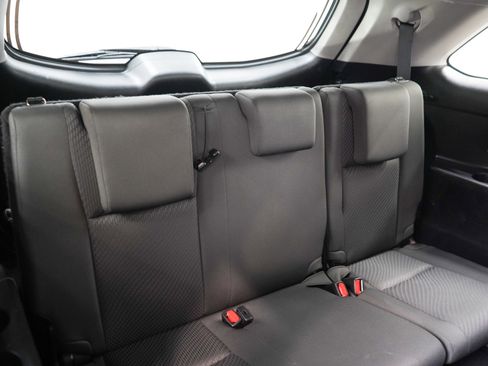 Used 2017 Toyota Highlander LE AWD/4WD image 13