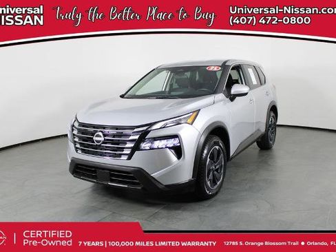 Certified 2025 Nissan Rogue SV image 1