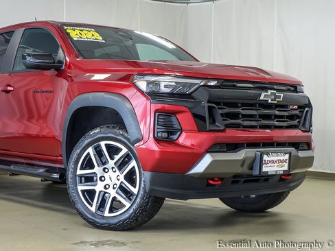 Used 2023 Chevrolet Colorado Z71 w/ Z71 Convenience Package 2 AWD/4WD image 3