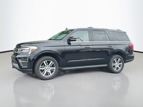 Used 2024 Ford Expedition Limited AWD/4WD image 3
