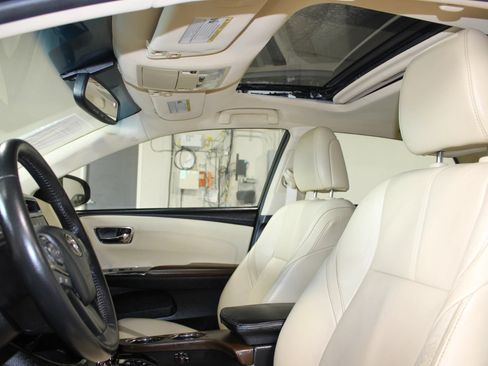 Used 2013 Toyota Avalon XLE Premium FWD image 27