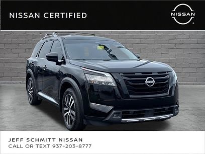 Certified 2025 Nissan Pathfinder Platinum w/ Lighting Package (N92)