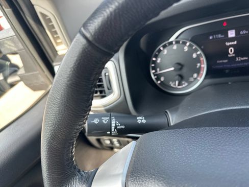 Used 2021 Nissan Titan SV w/ SV Convenience Package AWD/4WD image 45