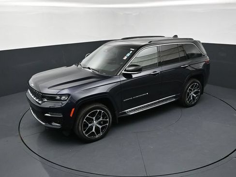 Used 2024 Jeep Grand Cherokee Summit AWD/4WD image 14