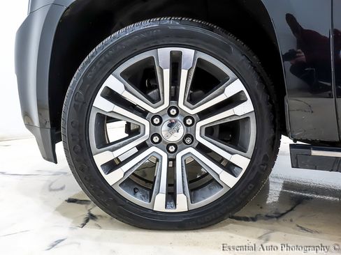 Used 2019 GMC Yukon XL Denali w/ Denali Ultimate Package image 12