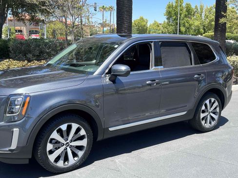 Used 2022 Kia Telluride EX w/ EX Premium Package FWD image 49